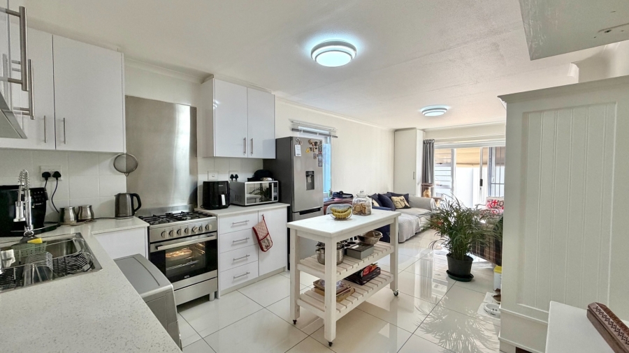 1 Bedroom Property for Sale in Gordons Bay Central Western Cape